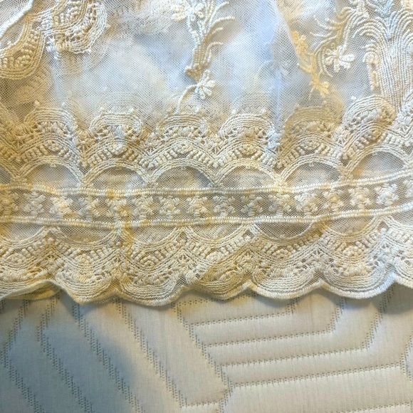 Angel Heart Boutique Soft Cream Cottage Core Top - Picture 7 of 8